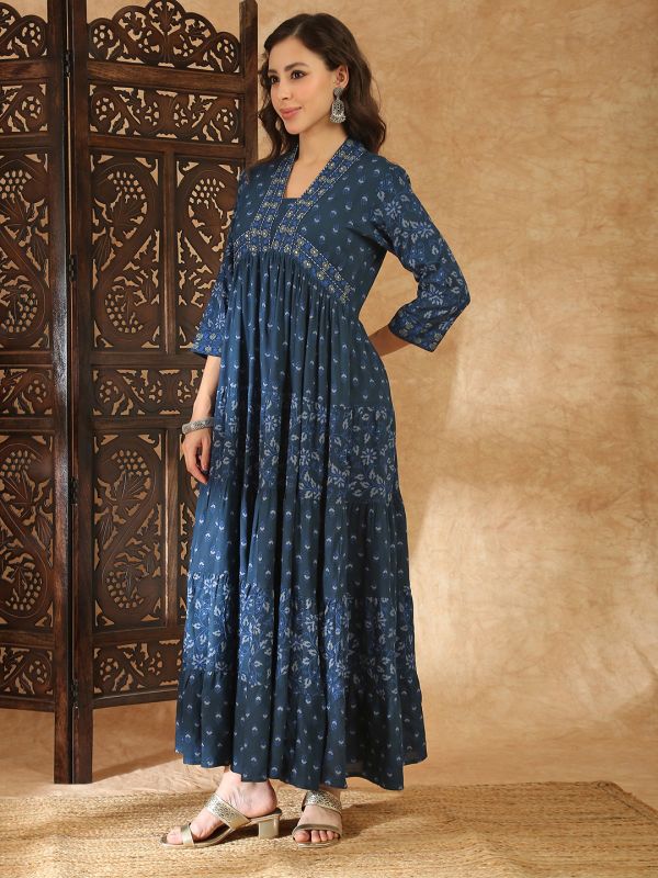 Globus Women Blue V-Neck Floral Print Gathered Tiered Flared Hem A-Line Maxi Dress