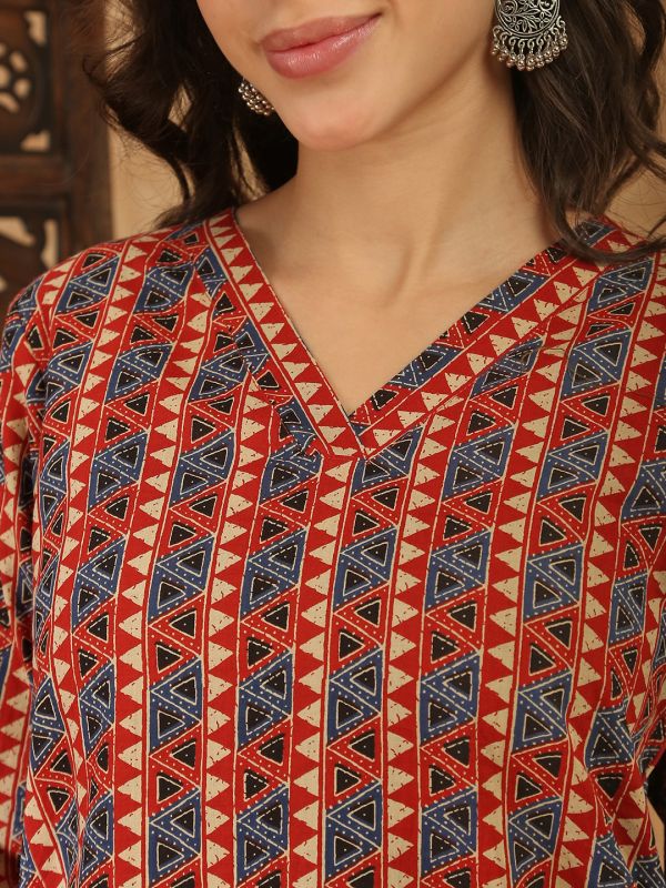 Globus Women Red V-Neck Geometric Print Straight Kurta with Pants Set