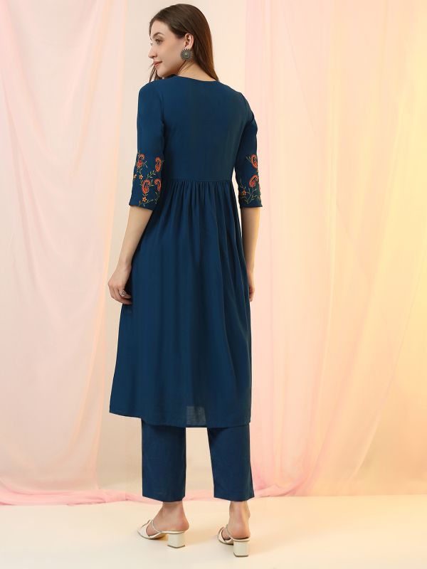 Globus Women Teal Embroidered V-Neck Gathered & Pleated Detail Flared Hem A-Line Kurta with Pants Set