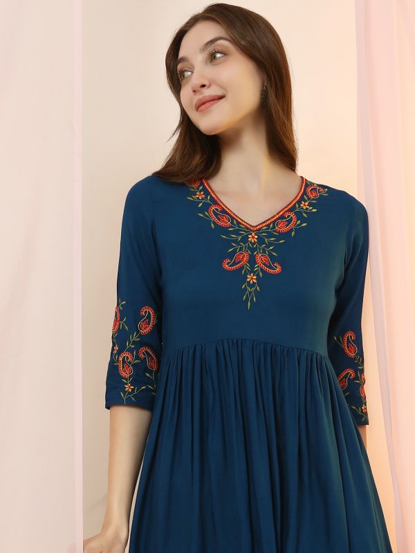 Globus Women Teal Embroidered V-Neck Gathered & Pleated Detail Flared Hem A-Line Kurta with Pants Set