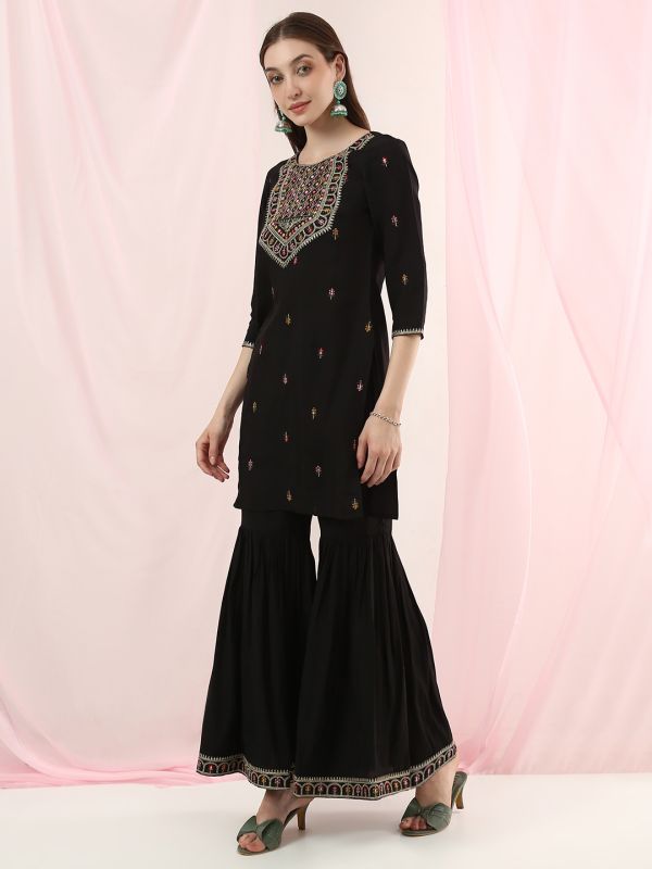 Globus Women Black Round Neck Sequinned & Mirror Embroidered Yoke Back Tie-Up Kurti With Pants & Dupatta Festive Set