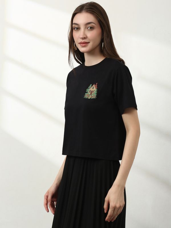 Globus Women Black Round Neck Short Sleeves Graphic Print Crop T-Shirt