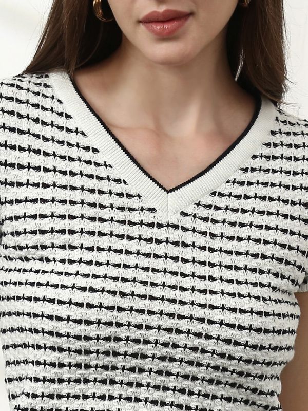 Globus Women Brown Round Neck Short Sleeves Graphic Print Relaxed Fit T-Shirt