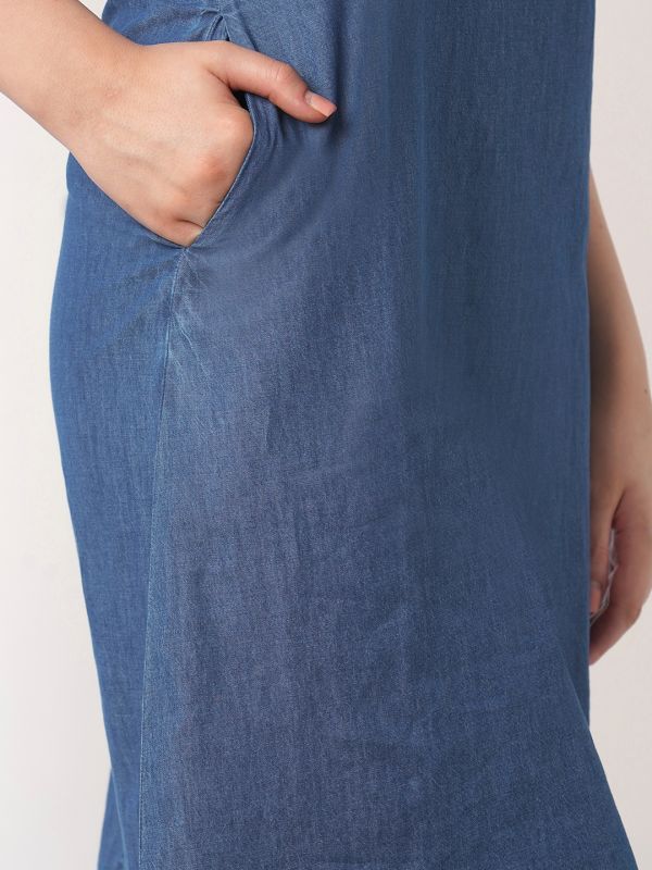 Globus Women Med Blue Round Neck Sleeveless Knee Length A-Line Denim Dress
