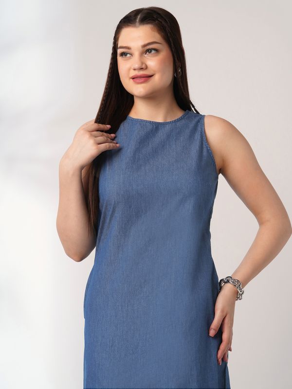 Globus Women Med Blue Round Neck Sleeveless Knee Length A-Line Denim Dress