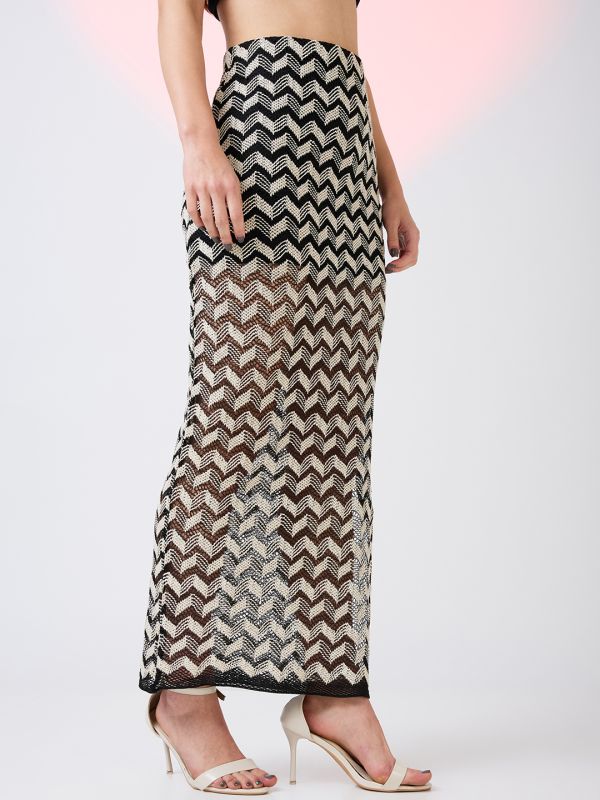 Globus Women Black & White Chevron Pattern Crochet Mid Rise Side Slit Pencil Maxi Skirt