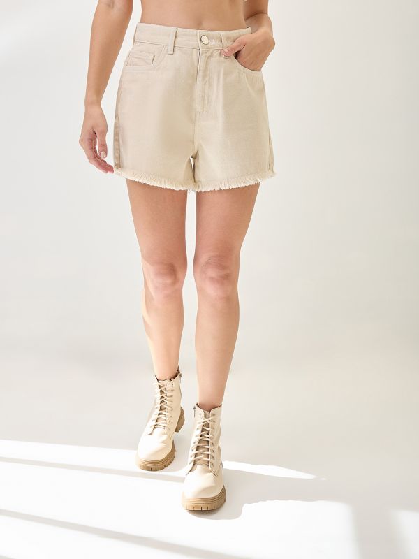 Globus Women Beige Slim Fit Mid-Rise Frayed Hem Denim Shorts