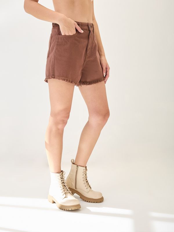 Globus Women Mocha Slim Fit Mid-Rise Frayed Hem Denim Shorts