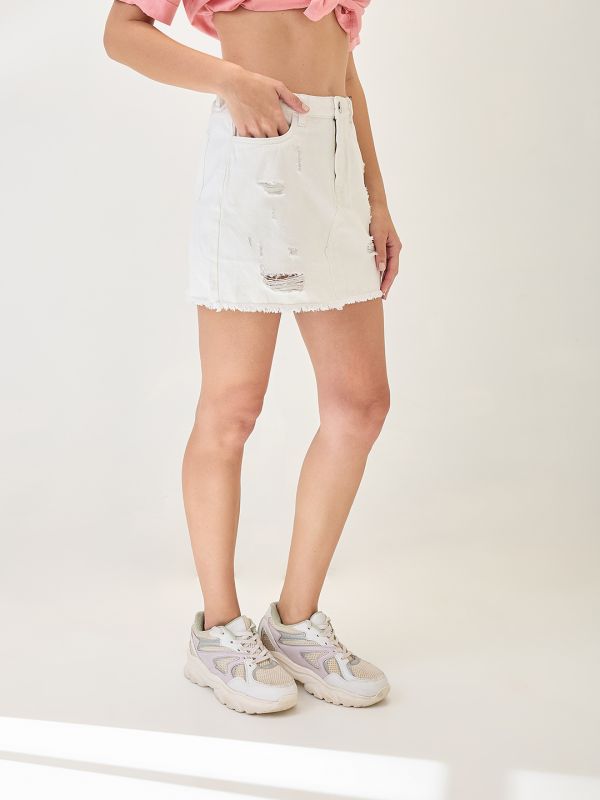 Globus Women White Mid Rise Distressed & Frayed Hem Mini Denim Skirt