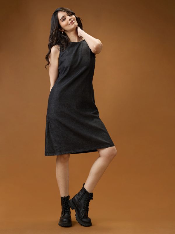 Globus Women Black Round Neck Sleeveless Solid Knee Length A-Line Dress