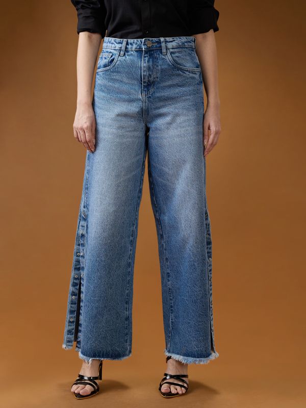 Globus Women Light Blue Cotton High-Rise Light Fade Side Slit  Frayed Hem Denim Jeans