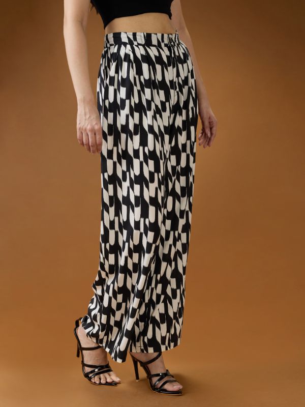Globus Women Black & White Abstract Print Mid Rise Relaxed Fit Trousers