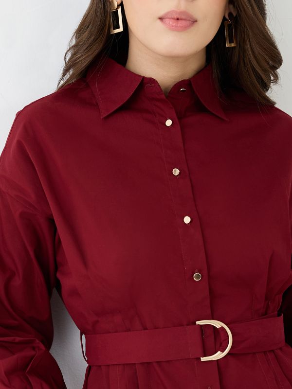 Globus Women Maroon Collared Neck Cuffed Sleeves Solid Pleated Mini Workwear Shirt Dress With D-Ring Belt