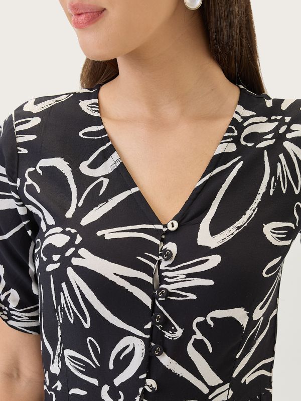 Globus Women Black V-Neck Ruched Sleeves Floral Print Longline Jumpsuit