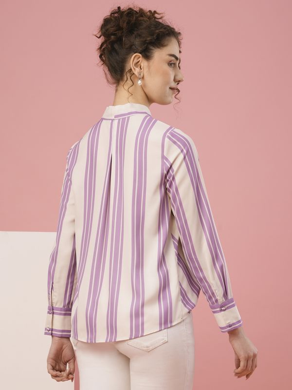Globus Women Lavender V-Neck Cuffed Sleeves Casual Top