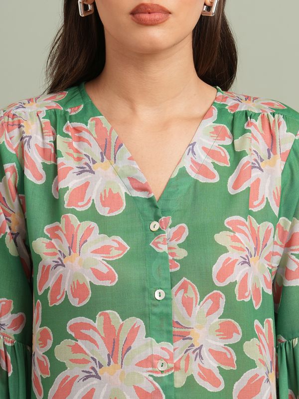 Globus Women Green Floral Print V-Neck Bishop Sleeves Shirt Style Top