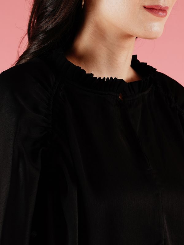 Globus Women Black Solid V-Neck Long Sleeves Top